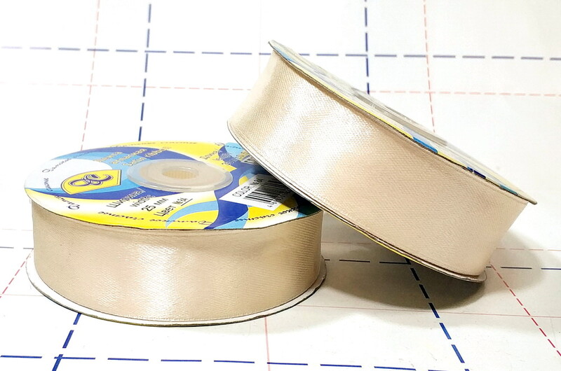 003 Лента атласная 25мм 33м (+-1м) оттенок молочно-кремового