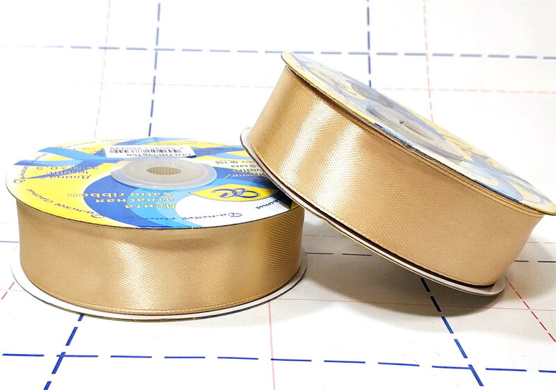 004 Лента атласная 25мм 33м (+-1м) оттенок золотисто-бежевого