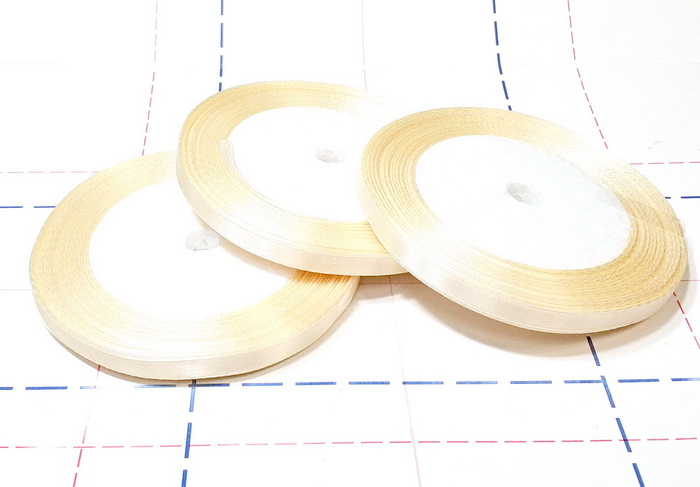 005 Лента атласная 6 мм 23м (+-1м) оттенок Светло-кремового