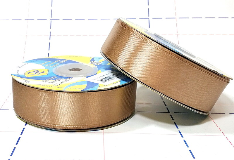007 Лента атласная 25мм 33м (+-1м) оттенок темно-бежевого