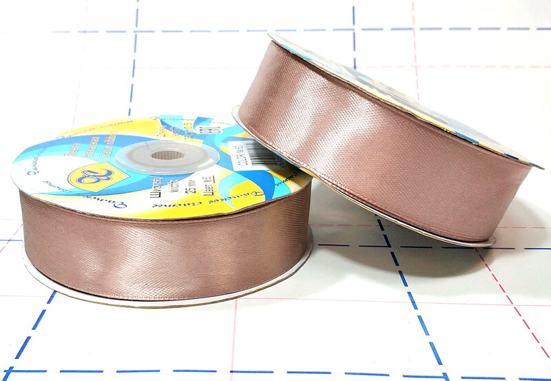 009 Лента атласная 25мм 33м (+-1м) оттенок натурального бежевого