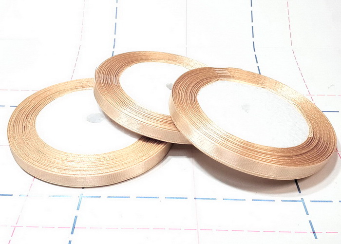020 Лента атласная 6 мм 23м (+-1м) оттенок кремово-бежевого
