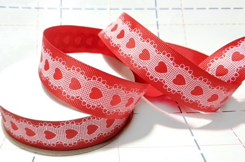 029 25мм Репсовая лента с рисунком 23м (+-1м) Сердечки Красный/белый