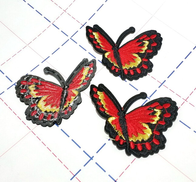 075 Термоаппликация 6,5*7,0см Бабочка черный