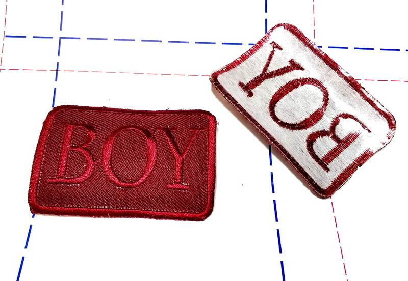 090 Термоаппликация 7,5*5,5 см BOY прямоугольник Бордовый