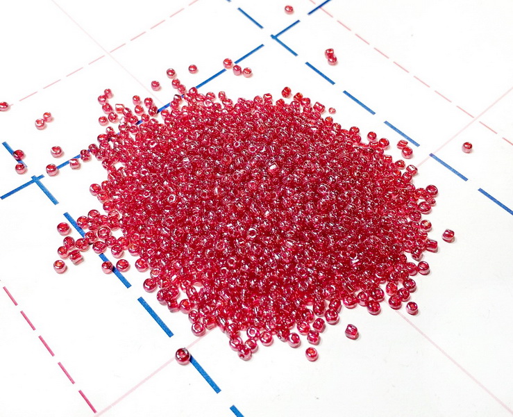 105В Бисер р.12 50гр (+-1гр) Прозрачный перламутр