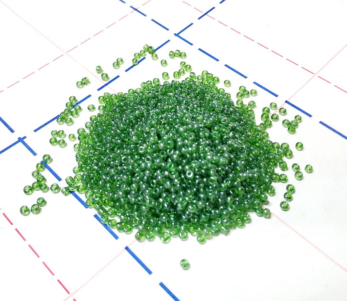 107В Бисер р.12 50гр (+-1гр) Прозрачный перламутр