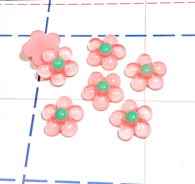 109 Кабошон Цветочек 19 мм коралловый