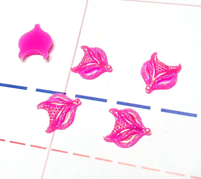 136 Кабошон Лисичка 11*13 мм Ярко-розовый