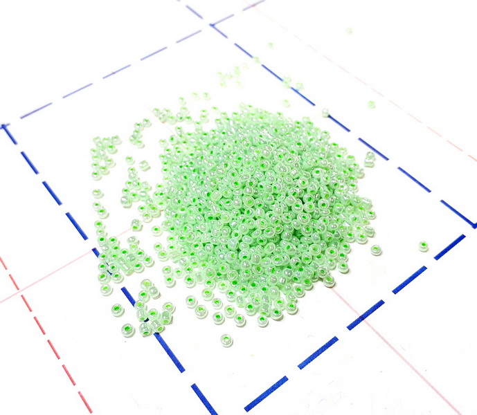 144 Бисер р.12 Непрозрачный перламутр__УПАКОВКА 450(+-5гр)гр