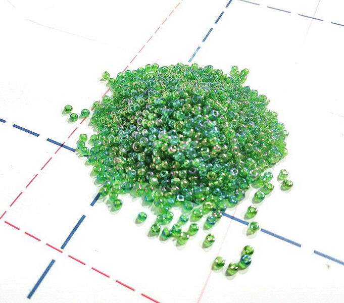 167 Бисер р.12 50гр (+-1гр) Прозрачный радужный зеленый