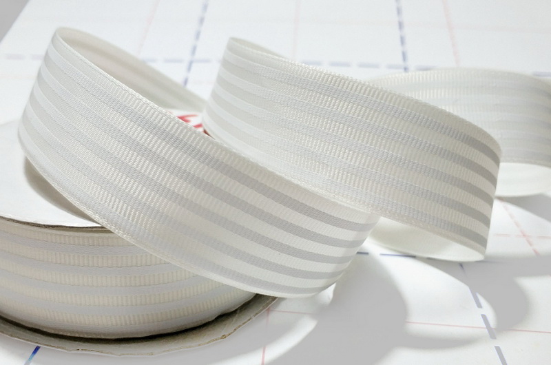 174 25мм Репсовая лента с рисунком 18,3м (+-1м) Полосы Молочный/белый