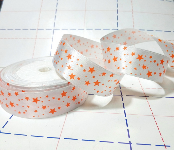 185 Лента атласная 25мм с рисунком 23м/боб (+-1м) Звезды оранжевый