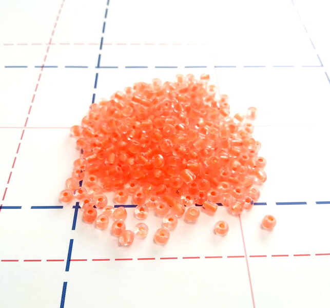 190 Бисер р.6 50гр (+-1гр) Прозрачный с цветной серединой