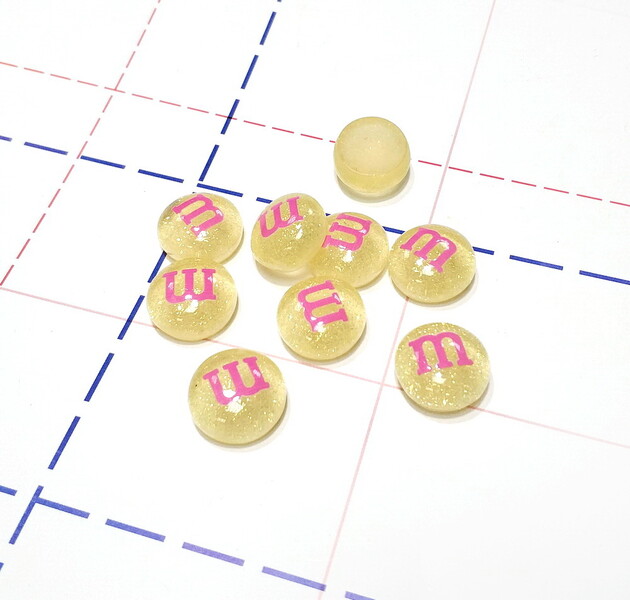 198 Кабошон М&М блестки 15 мм желтый