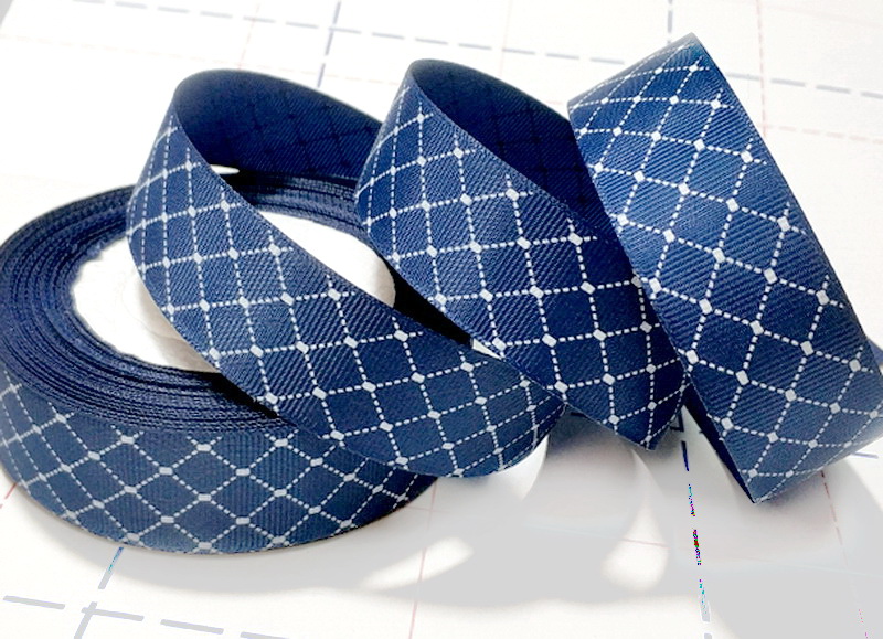 207 25мм Репсовая лента с рисунком 23м (+-1м) Строчка-ромб