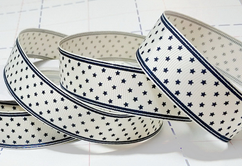 231 25мм Репсовая лента с рисунком 18,3м (+-1м) Звездочки Молочный/темно-синий