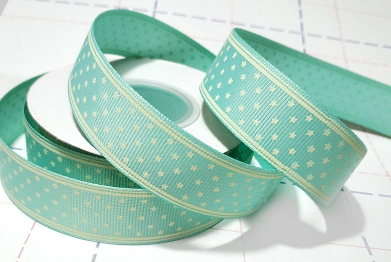 233 25мм Репсовая лента с рисунком 18,3м (+-1м) Звездочки Мятный/молочный