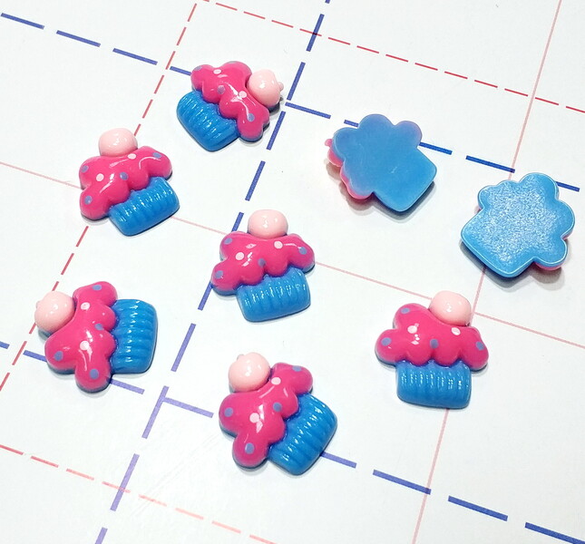 269 Кабошон Капкейк с ягодкой 22*21 мм голубой