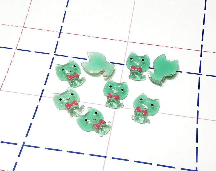 272 Кабошон Кошечка 20*15 мм тиффани