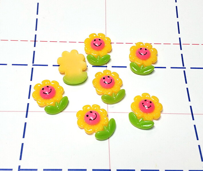 274 Кабошон Цветок с улыбкой 25*18 мм желтый
