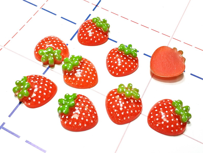 027 Кабошон Клубника 20*18 мм красный