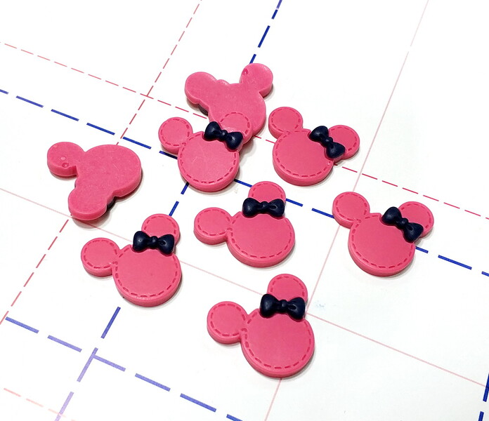 317 Кабошон Микки 30 мм малиновый