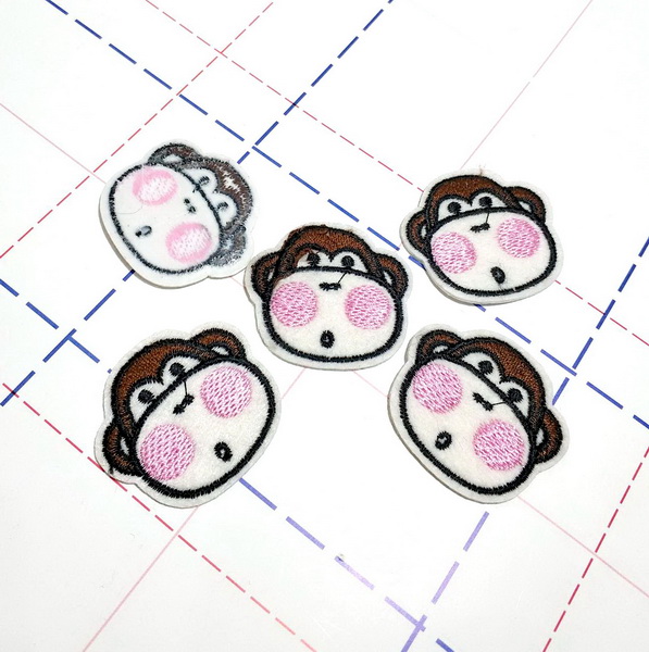 322 Термоаппликация 4,3*4,0см Обезьянка