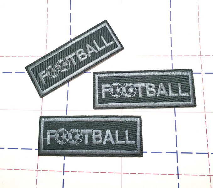328 Термоаппликация 9,8*3,0см Прямоугольник Футбол серый
