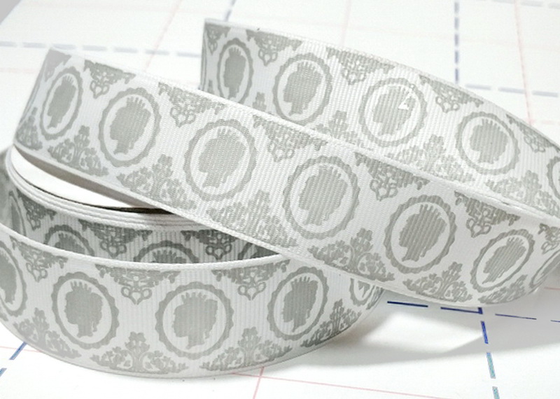 341 25мм Репсовая лента с рисунком 18,3м (+-1м) Медальон Белый/серый