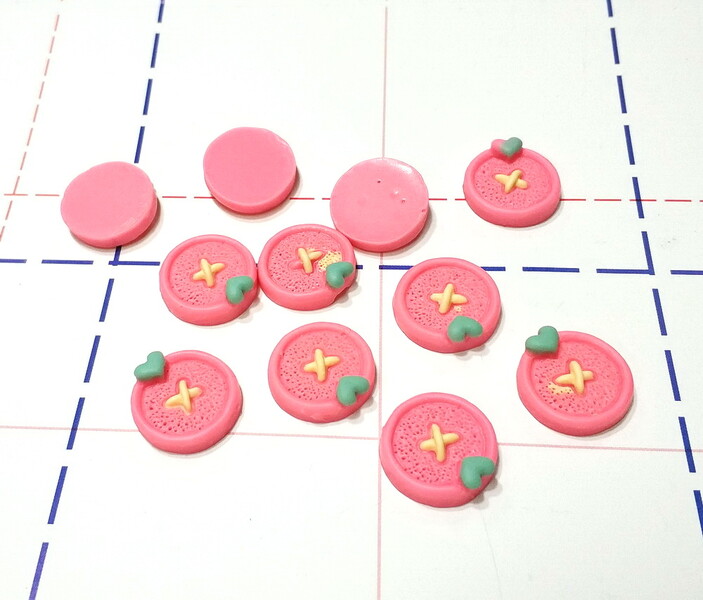 369 Кабошон Пуговица 16 мм малиновый