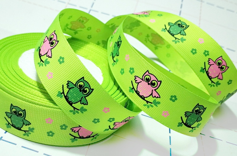 379 25мм Репсовая лента с рисунком 23м (+-1м) Совята Лайм