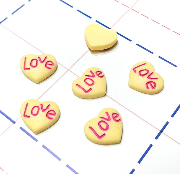 381 Кабошон Сердце LOVE 17 мм желто-розовый