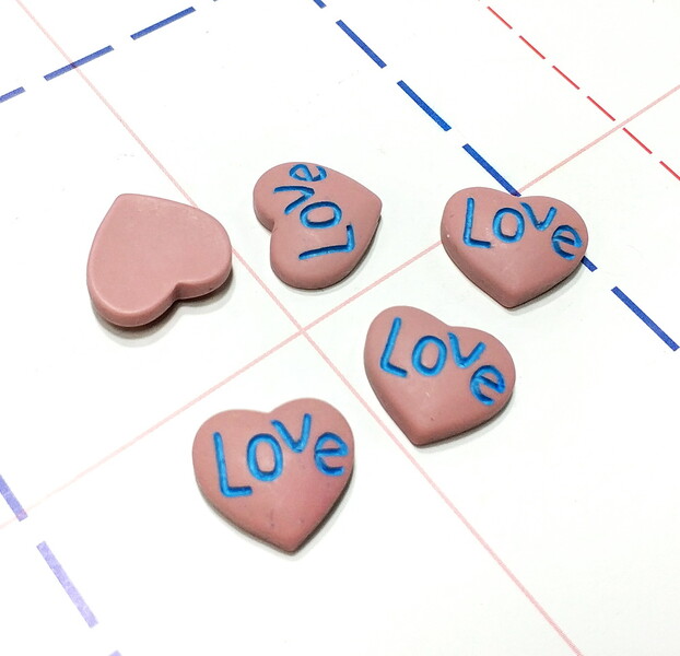 385 Кабошон Сердце LOVE 17 мм пенка/голубой