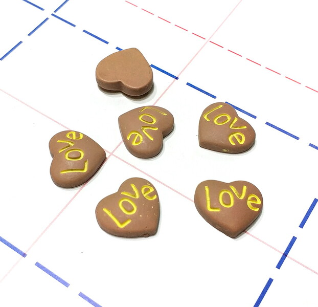 386 Кабошон Сердце LOVE 17 мм коричнево-желтый