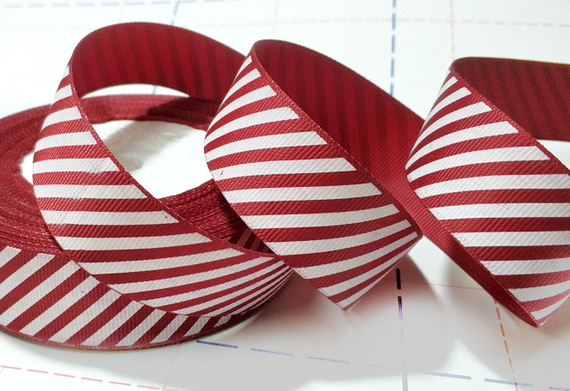 400 25мм Репсовая лента с рисунком 23м (+-1м) Диагональ Бордовый/белый