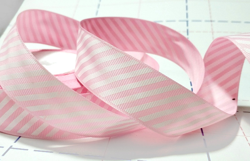 407 25мм Репсовая лента с рисунком 23м (+-1м) Диагональ Розовый/белый