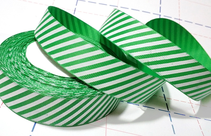 413 25мм Репсовая лента с рисунком 23м (+-1м) Диагональ Зеленый/белый