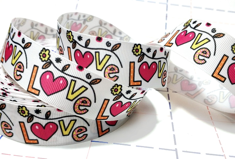 420 25мм Репсовая лента с рисунком 23м (+-1м) LOVE 