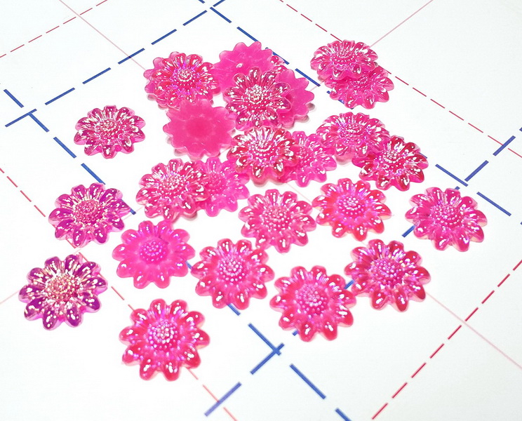 431 Кабошон Ромашка перламутр 20 мм фуксия