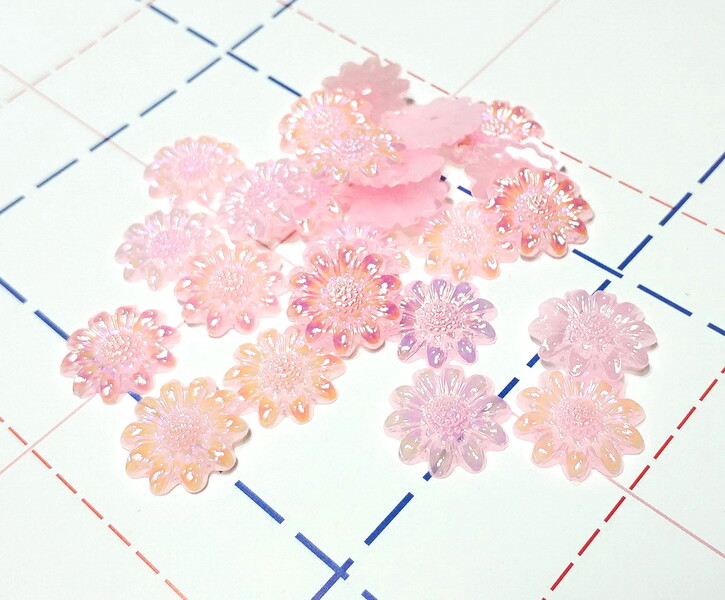 432 Кабошон Ромашка перламутр 20 мм розовый