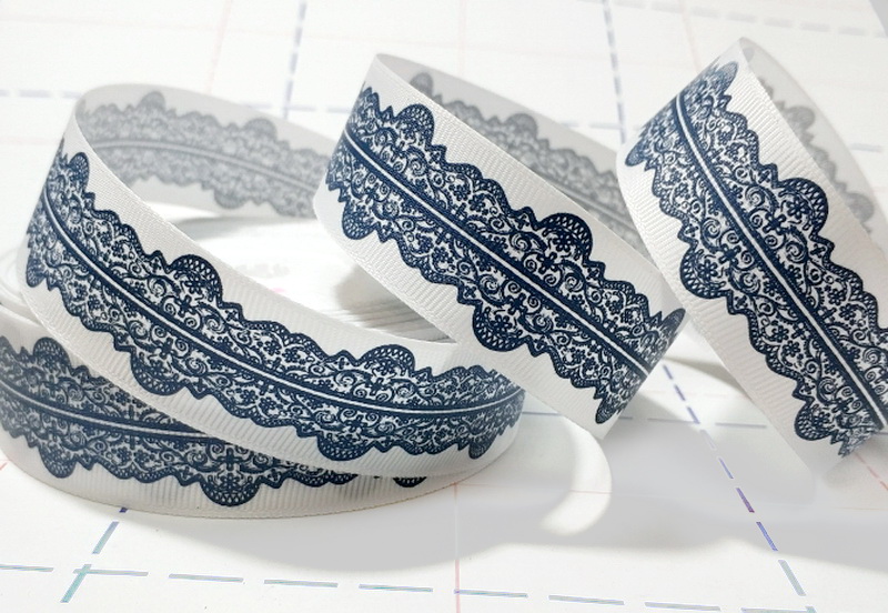 449 25мм Репсовая лента с рисунком 23м (+-1м) Кружево Белый/темно-синий