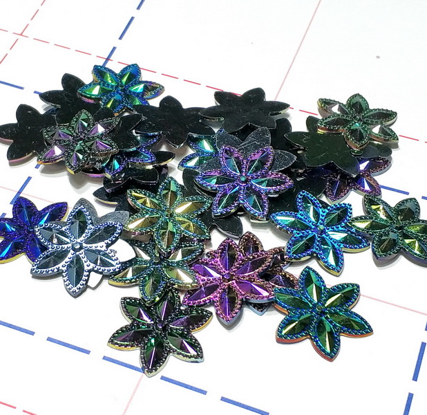 470 Кабошон Цветочек 24 мм черный