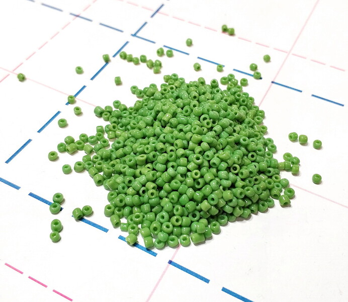 47 Бисер р.12 50гр (+-1гр) Непрозрачый