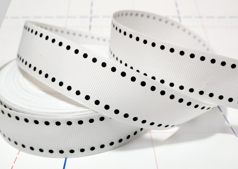493 25мм Репсовая лента с рисунком 23м (+-1м) Точки Белый/черный