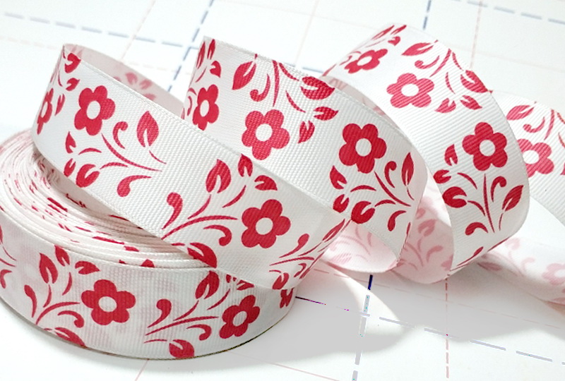 547 25мм Репсовая лента с рисунком 23м (+-1м) Цветы Белый/красный