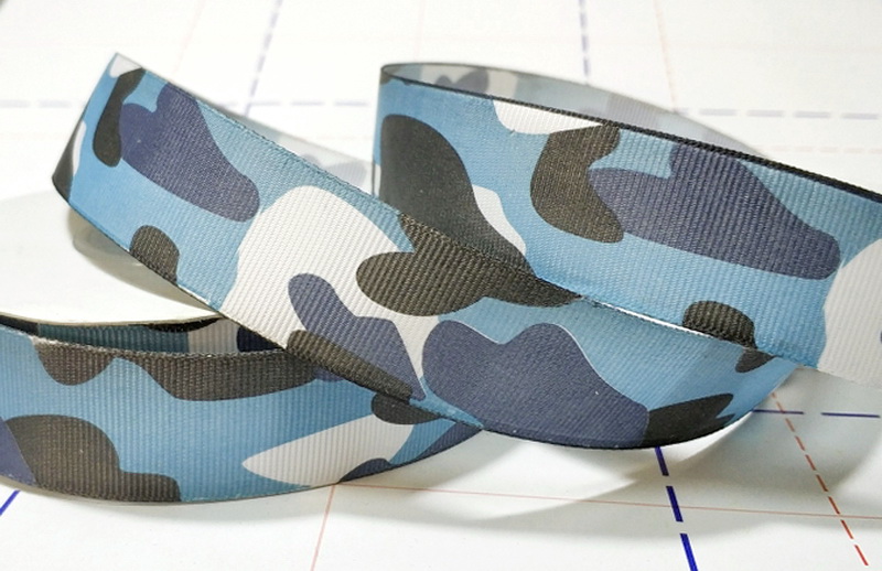 556 25мм Репсовая лента с рисунком 23м (+-1м) Пятна Синий