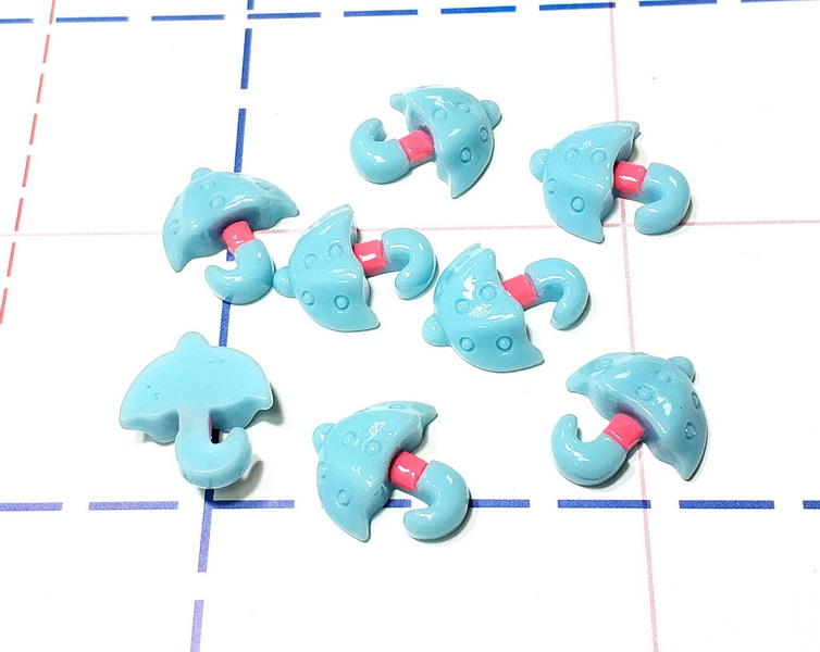 057 Кабошон Зонтик 20*18 мм голубой