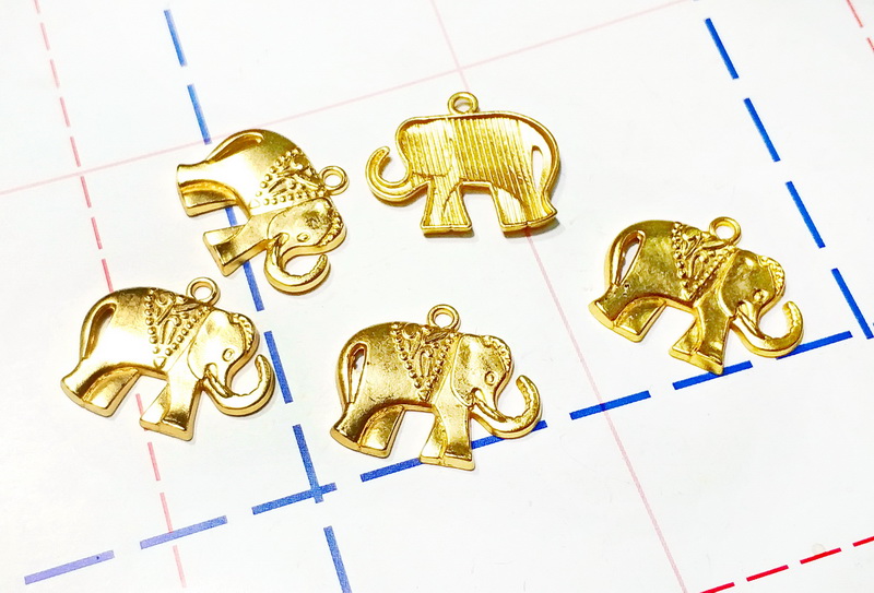 057 Подвеска 25*22мм Слон