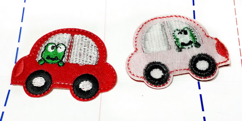 058 Термоаппликация 5,6*4,6 см Тачка с лягушкой Красный